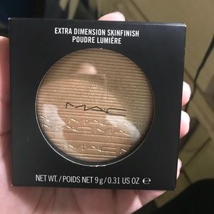 Mac highlighter “Oh Darling”